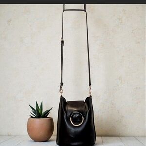 Banana Republic Black Italian Vachetta Leather Bucket Bag